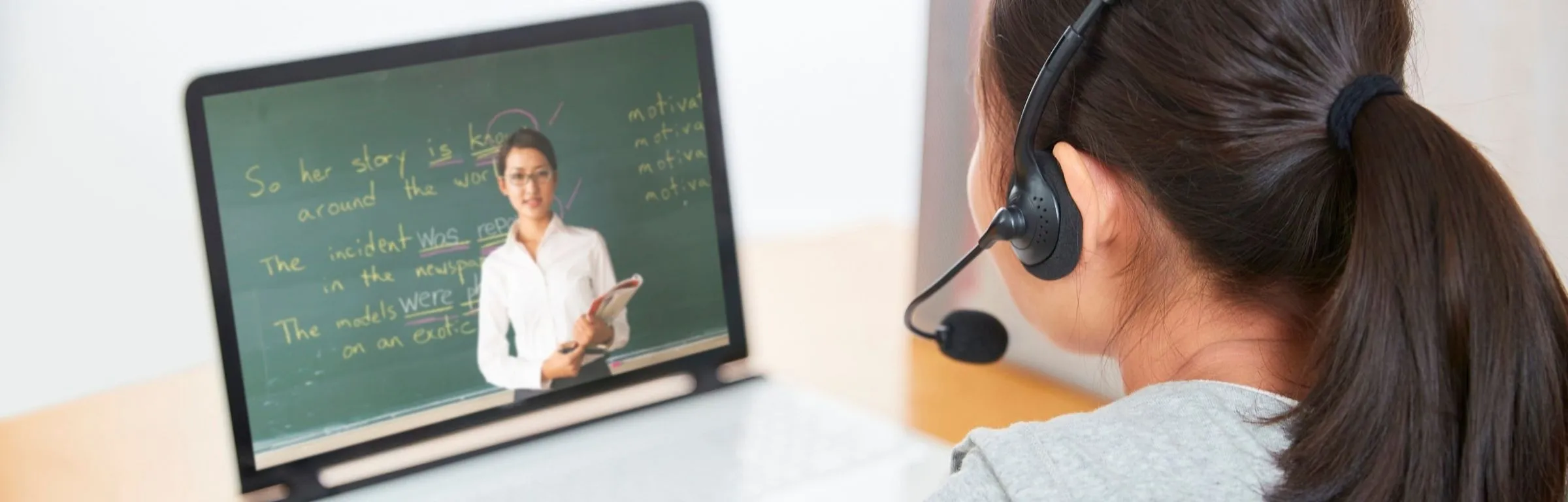 What Is an Online High School Diploma? Differences Between Synchronous and Asynchronous Learning